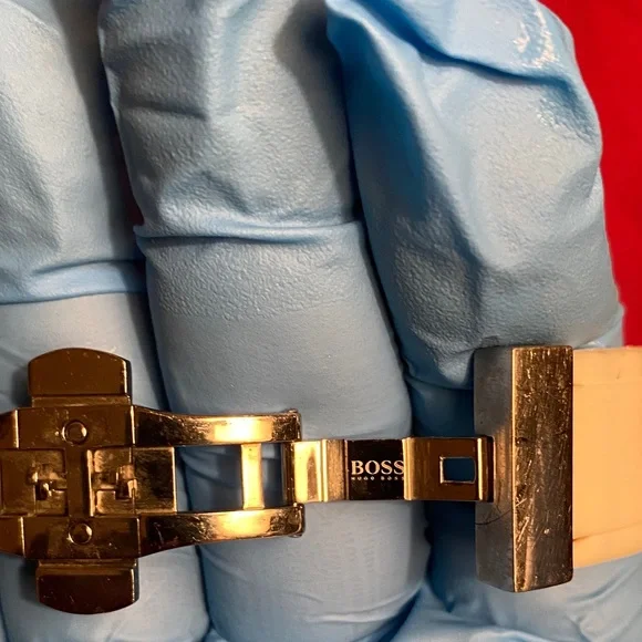 Hugo Boss White -Out Watch collection was just fixed new battery and - Picture 7 of 9